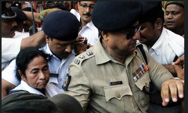 Kolkata Police unfollows Mamata Banerjee,Abhishek Banerjee on X